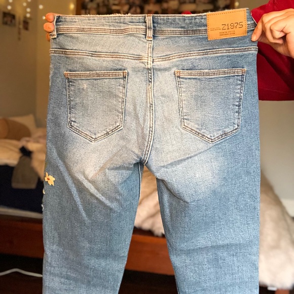 zara embroidered denim jeans - Picture 2 of 6